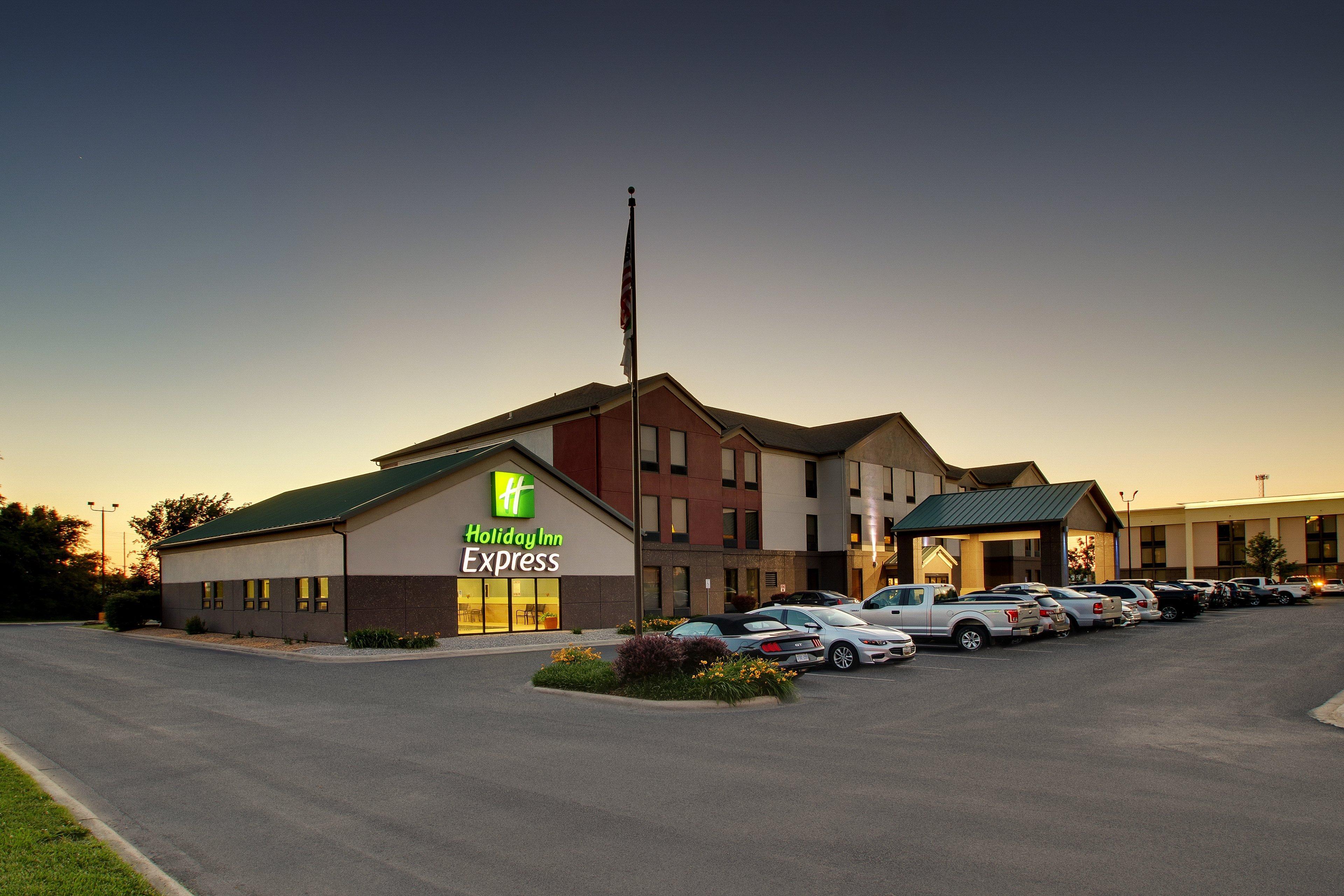 Holiday Inn Express Hotel & Suites Lebanon By Ihg Eksteriør billede