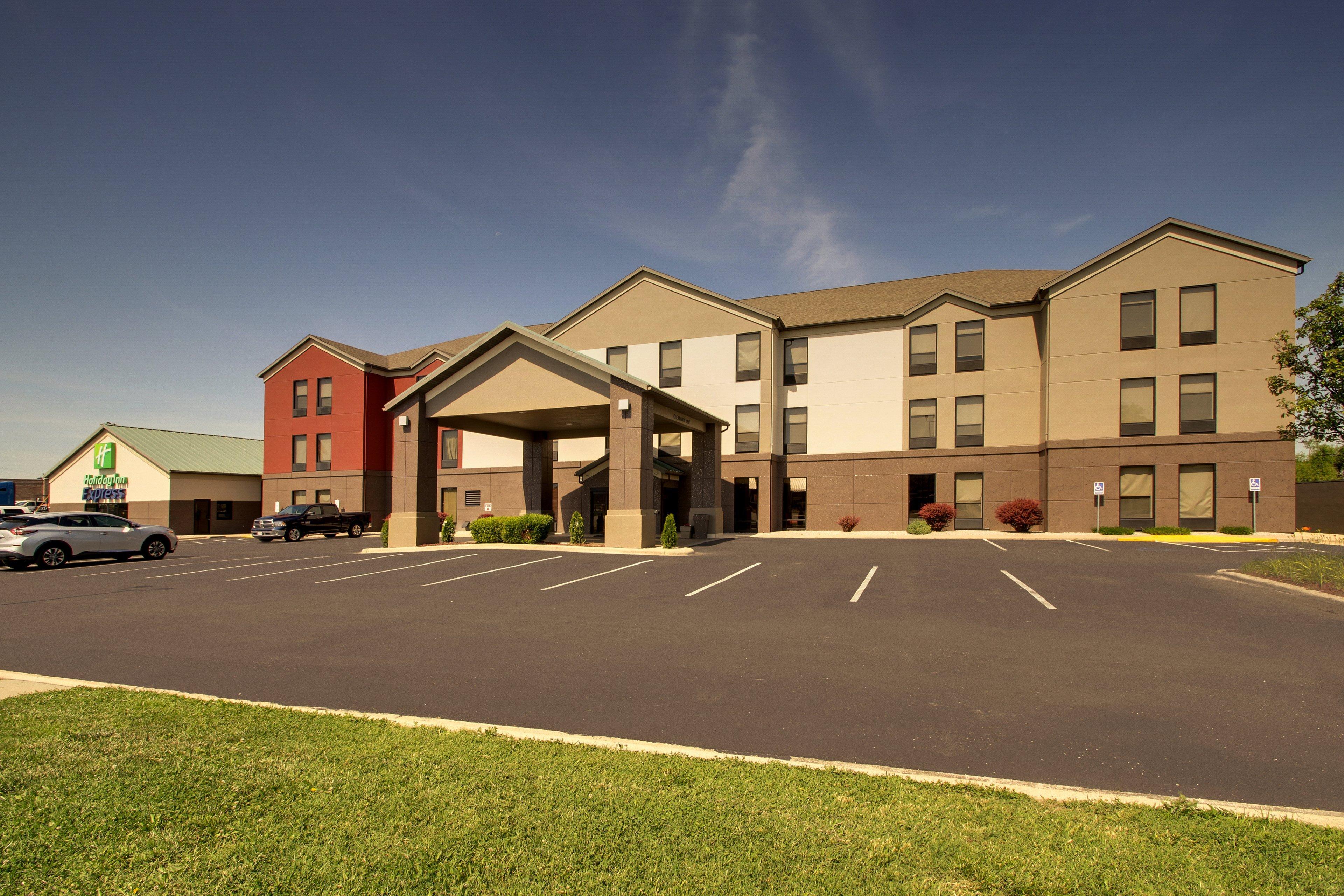 Holiday Inn Express Hotel & Suites Lebanon By Ihg Eksteriør billede